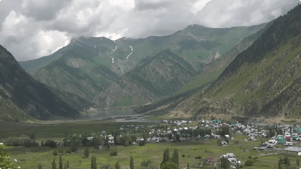 Khandyal Top